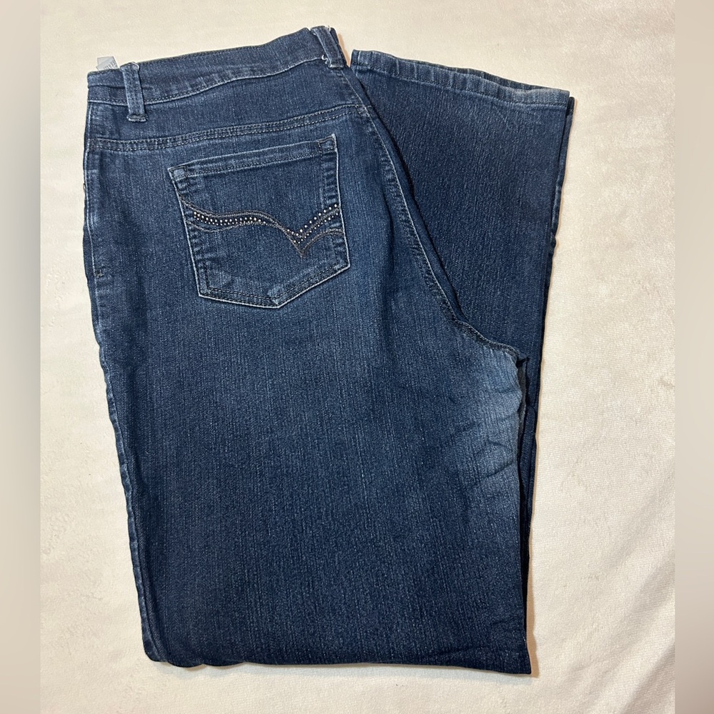 Gloria Vanderbilt Pocket detail denim